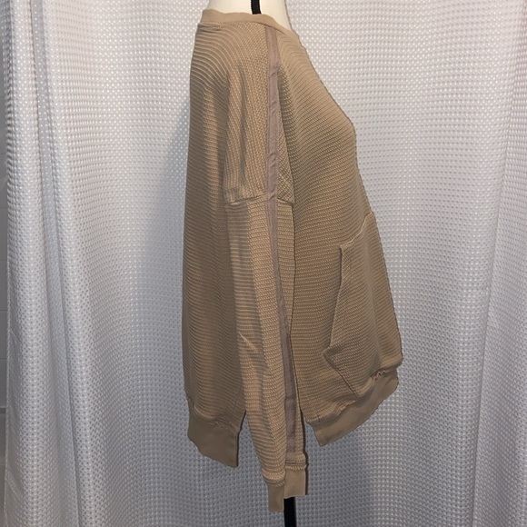 Women’s Reebok long sleeves 100% cotton oversized tan crewneck sweater Sz small - Picture 12 of 13